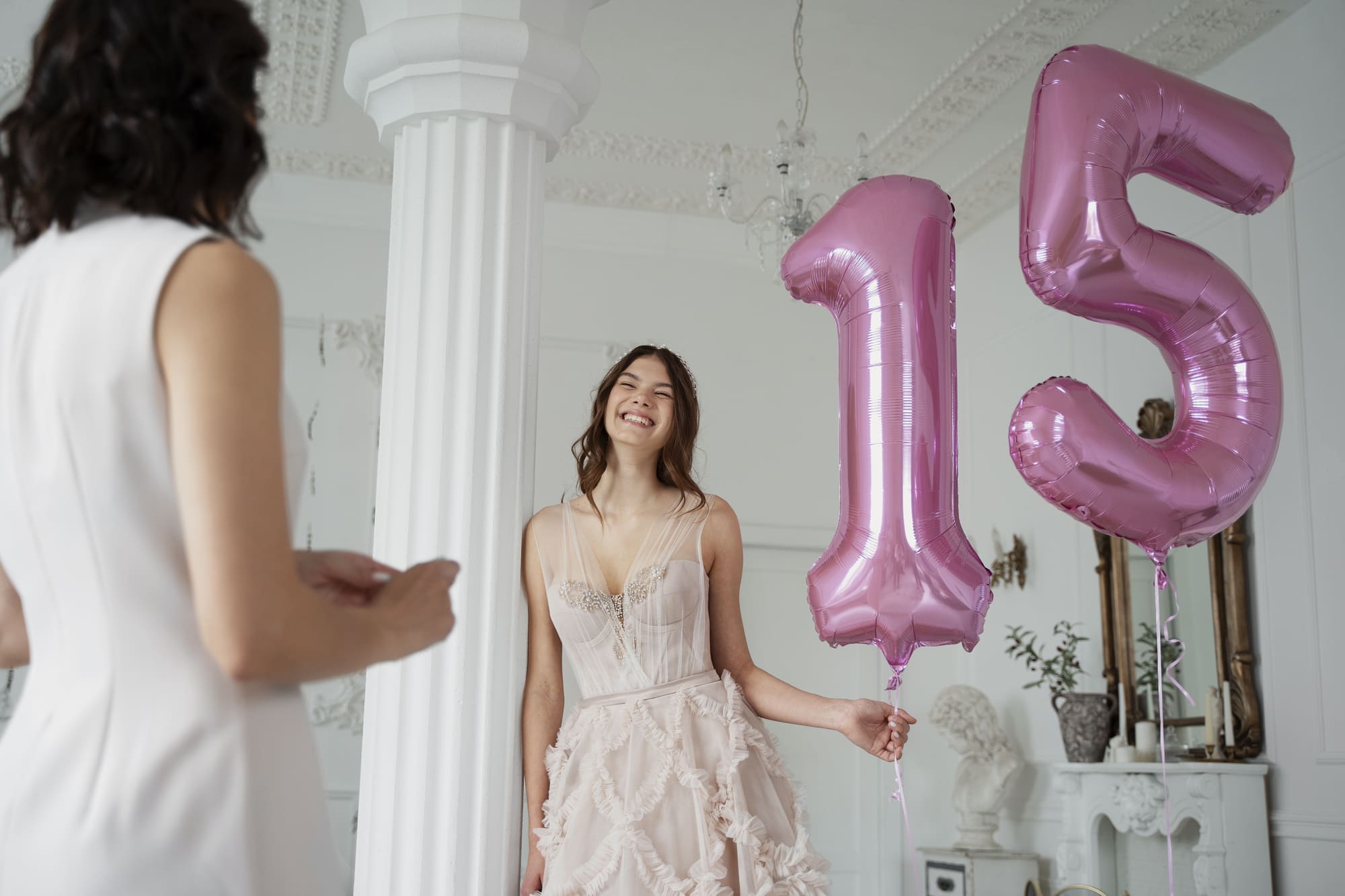 medium-shot-smiley-girl-with-balloons